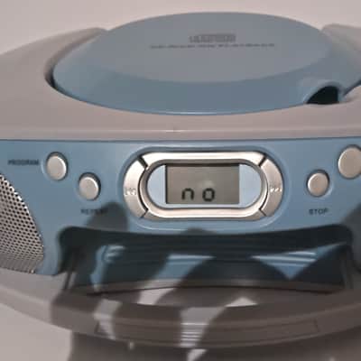 Tesco BB-060 Portable CD Radio - AM/FM, CD & CD-R/CD-RW Playback image 1