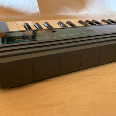 Yamaha PSS-130 PortaSound 1908s Electronic Keyboard Synth VGC in Box w Org. Power Supply image 9