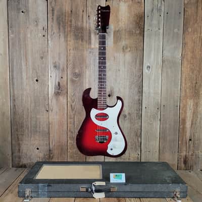 Silvertone Model 1457 With Tremolo Model Amp In Case - 1964 image 3