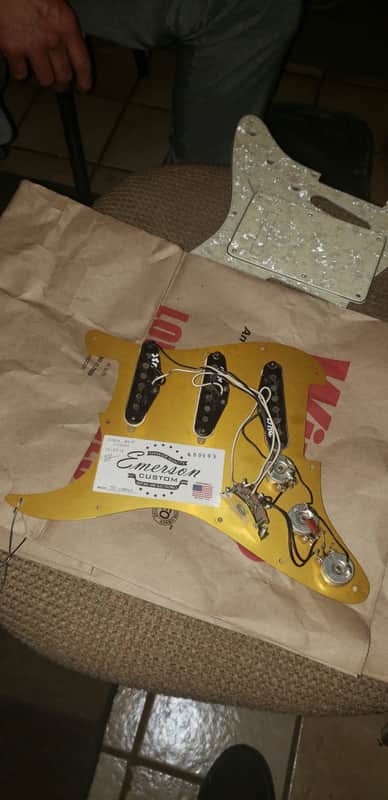 Fender Custom Shop Stratocaster Body – Gold Finish w/ Pickups, Wiring & Certificate of Authenticity – Ready to Build! With mother of pearl pickguards brand new still in protective plastic image 1