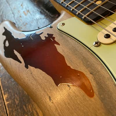 Super Lightweight Fender Custom Shop Rory Gallagher Stratocaster Heavy Relic 3 Tone Sunburst w/OHSC 2017 image 11