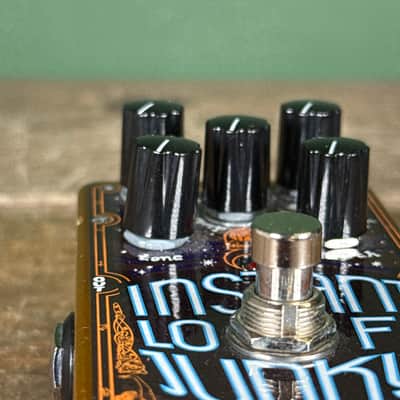 Zvex Vertical Vexter Instant Lo-Fi Junky 2019 - Graphic image 8