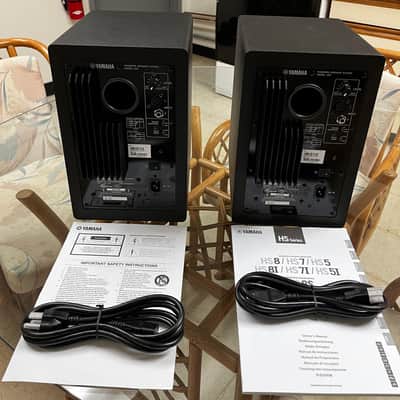 Yamaha HS7 6.5" Powered Studio Monitor (Pair) - Black image 5