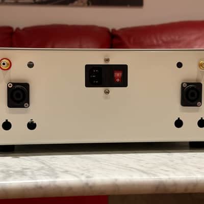 DIY High-End STEREO Power Amplifier (240 watts) for Studio or Hifi use - White / Solid Wood image 6