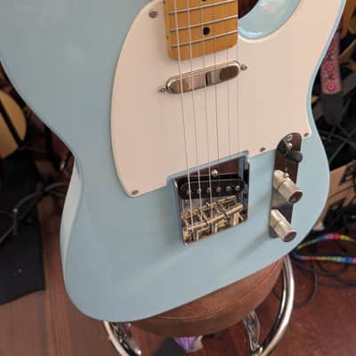 Squier Classic Vibe 50's Telecaster Electric Guitar Sonic Blue Finish image 6