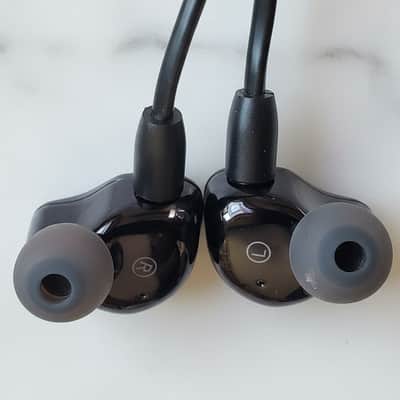 FCS-H3 Triple Driver Hybrid / In-Ear Monitor Earphones  / Black image 2