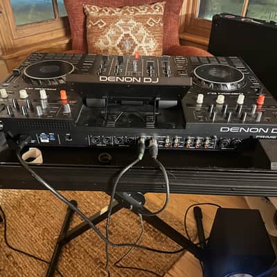 Denon Prime 4 Standalone DJ System 2019 Black image 2