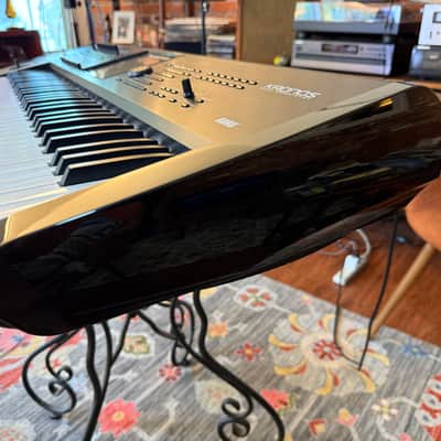 Korg Kronos 61 With OS 3.1.4 Loaded - Low Use - Excellent Condition! image 9