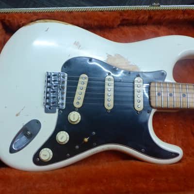 Fender Stratocaster : Re-Fretted w/Case 1975-1976 - Re-Finished in White image 5