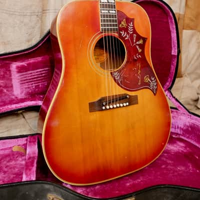 Gibson Hummingbird 1968 - Cherry Sunburst image 4