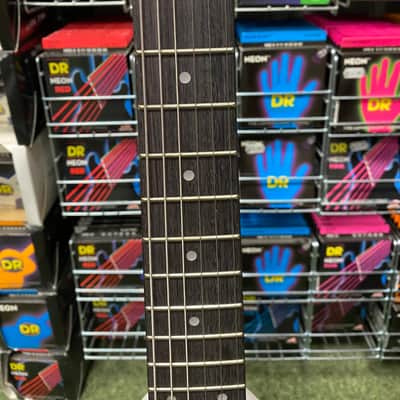 Vox Mini Mk III travel guitar teardrop shape in marble /white finish image 7