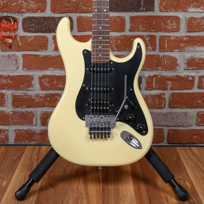 Kramer USA Pacer Deluxe White 1985 w/Hard Shell Case image 1