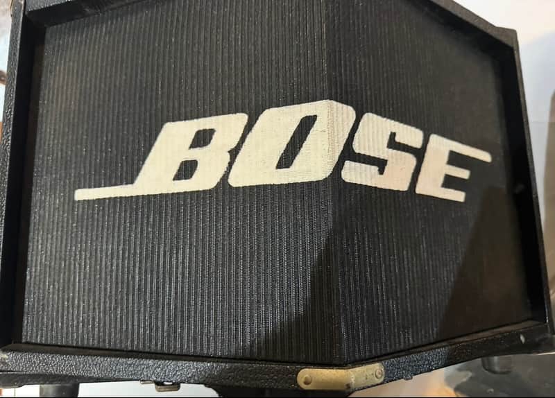 Bose 800 series speaker pair, still working - Black