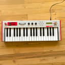 Alesis Micron 2000s - Silver