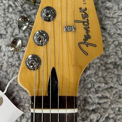 Fender Player II Stratocaster, Rosewood Fingerboard, Coral Red Finish  - MIM image 5