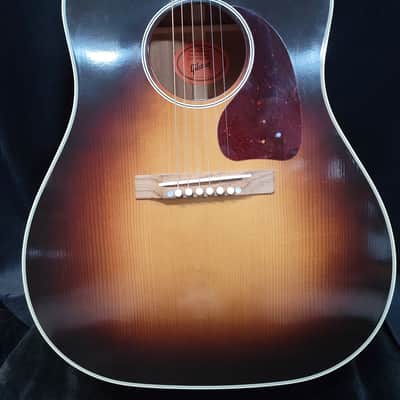 Gibson Custom Shop Historic 1942 Banner J-45 2021  - Vintage Sunburst image 2