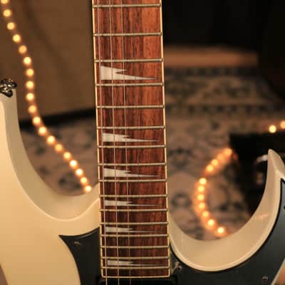 Ibanez GRG150DX-WH Gio with Rosewood Fretboard 2021 - Present - White image 5