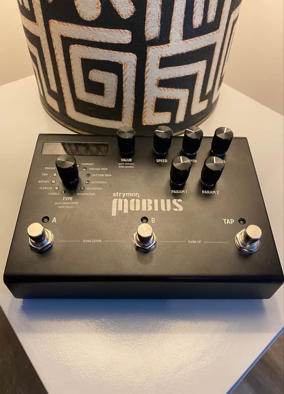 Strymon Mobius