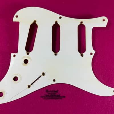 GVT Master-Aged 1954–1957 for Stratocaster® Pickguard – Vintage Eggshell ABS / Aged image 1