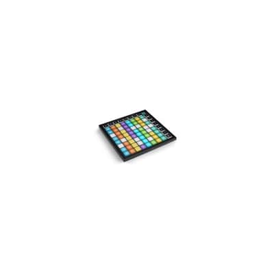 Novation Launchpad Mini MK3 Grid Controller with Headphones and USB Hub image 13