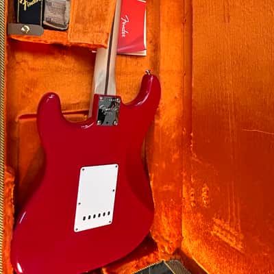 Fender Eric Clapton Artist Series Stratocaster with Vintage Noiseless Pickups 2001 - Present Torino Red image 8