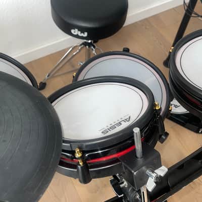 Very Clean Alesis Crimson II SE, Complete with DW Throne & Pedal ! image 5