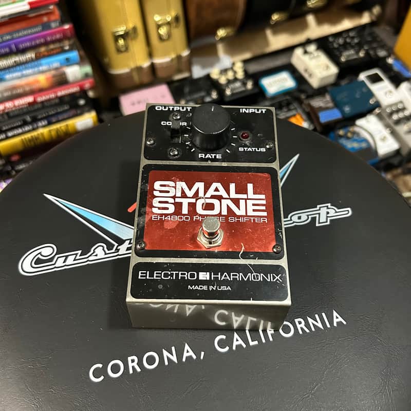 Electro-Harmonix Small Stone EH4800 Phase Shifter | Reverb