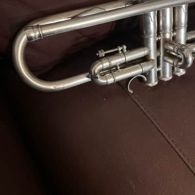 Buescher Symphony Model 10-22R (1923) Bb and A trumpet SN 136409 (silver plated) (gold wash bell) image 10