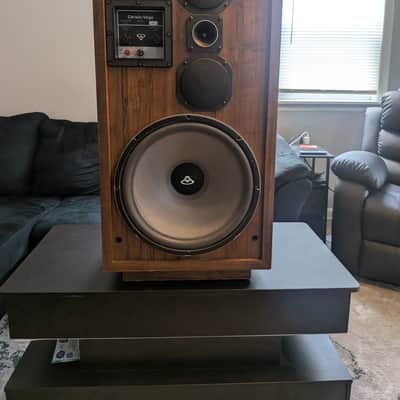 Matched Cerwin Vega D9 1980's - Walnut image 3