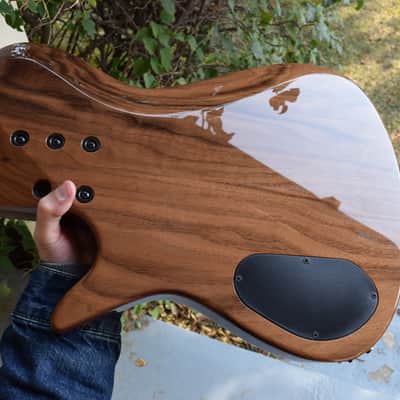 Kiesel Zeus Bass, 5 string ZB5 model , 2018 , exotic wood build, Outstanding condition & tone image 2