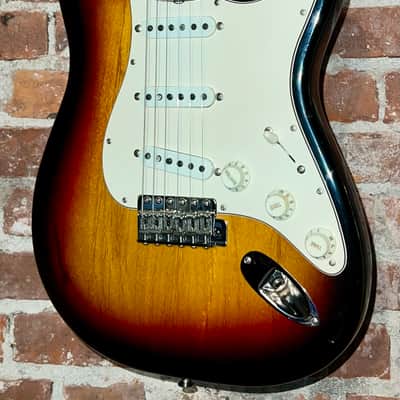 Rare 1986 Fender American Vintage '62 Stratocaster - 3-Color Sunburst, Wicked Kool Vintage Stratocaster! Pro Set Up and Ships Fast! image 1