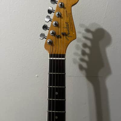 Fender Kurt Cobain Road Worn Jaguar 2011- 3-Color Sunburst image 3