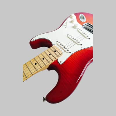 Fender Standard Stratocaster Plus Top with Maple Fretboard - 2015 - Cherry Burst image 5