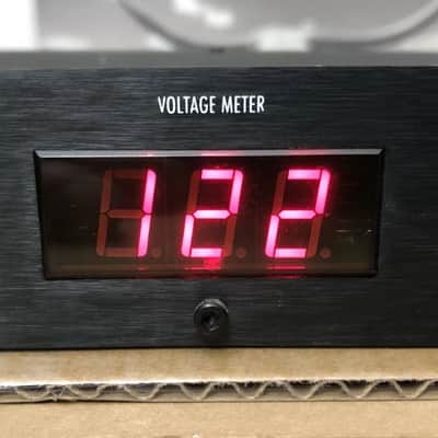 Furman M-8Dx Power Conditioner Digital Voltage Meter 15A Rack Mount - Powers On image 4