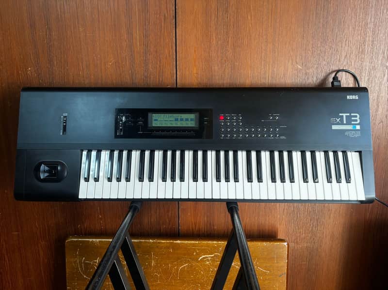 Korg T3 EX Music Workstation Synthesizer New Internal Battery w/ case image 1