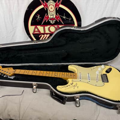 Fender Yngwie Malmsteen Signature Stratocaster Guitar with Case - signed! 1992 - Vintage White / Maple neck image 1
