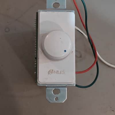 Niles VCS100K 2012 - WHITE image 1