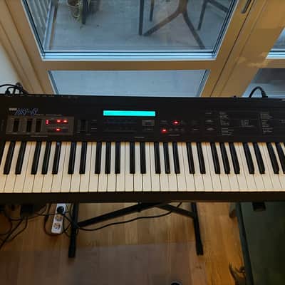 Korg DS-8 Digital Synthesizer 1987 (new, replaceable battery and standard socket!)