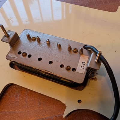 Seymour Duncan Duncan Distortion DD Humbucker Guitar Pickup On Tele Pickguard Black Pickup, White Pickguard 16.64K image 8