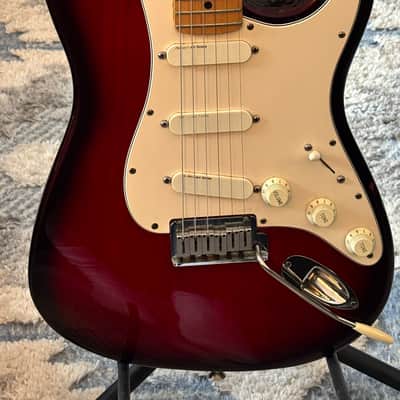 Fender Stratocaster Deluxe Plus 1989- Crimson Frost image 4