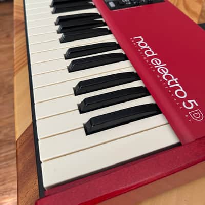 Nord Electro 5D SW61 Semi-Weighted 61-Key Digital Piano | Reverb