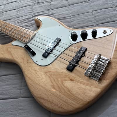 Fender MIJ Heritage ’70s Jazz Bass - Natural Ash image 1
