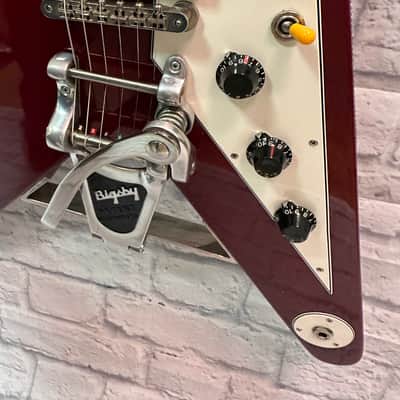 Gibson Lonnie Mack Flying V 1992 - Cherry image 7