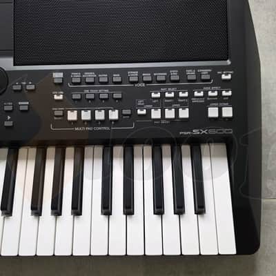 Yamaha PSR-SX600 arranger image 6