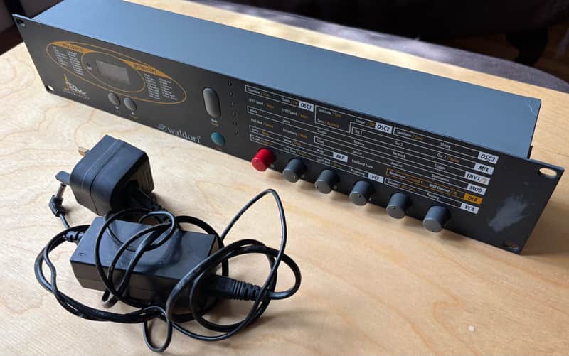 Waldorf Pulse Rackmount Synthesizer 1995 - Blue image 1