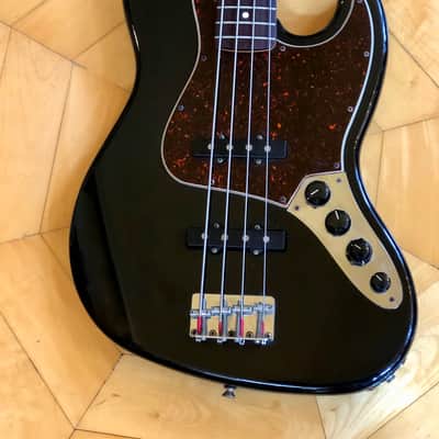 ORIGINAL 1998 FENDER JAZZ ELECTRIC ACTIVE DELUXE SERIES BASS BLACK GUITAR MEXICO image 3