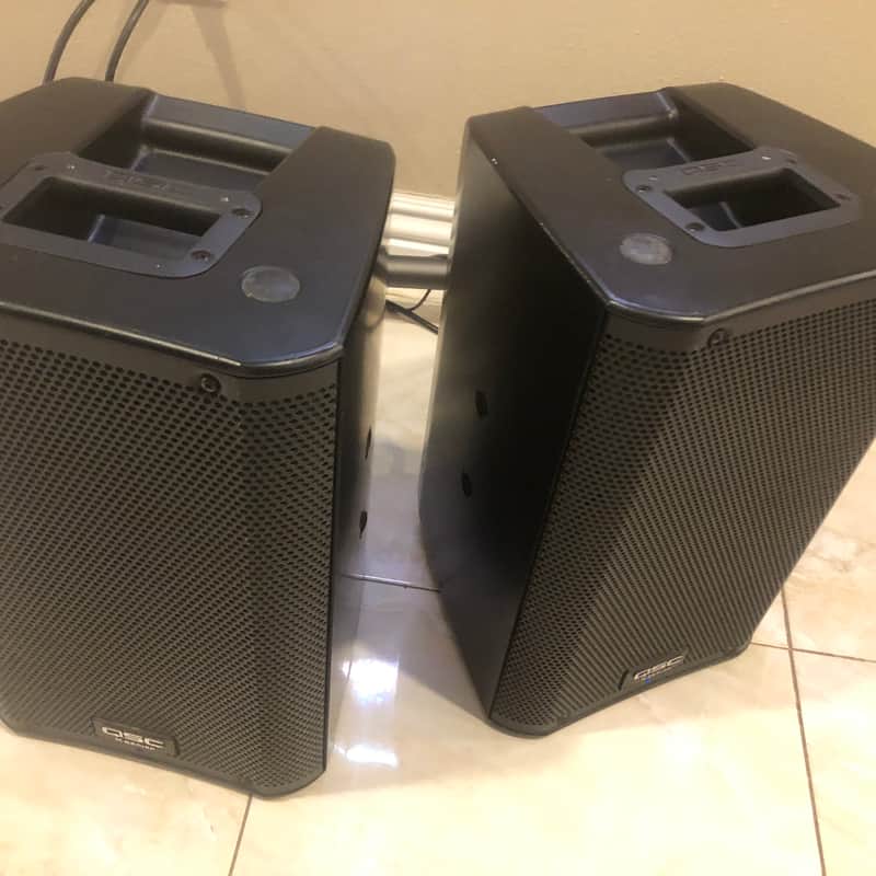 QSC K8 powered speakers Red