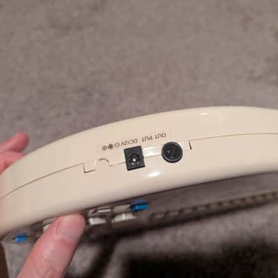 Suzuki OM-36 Omnichord 1984 - Beige image 11
