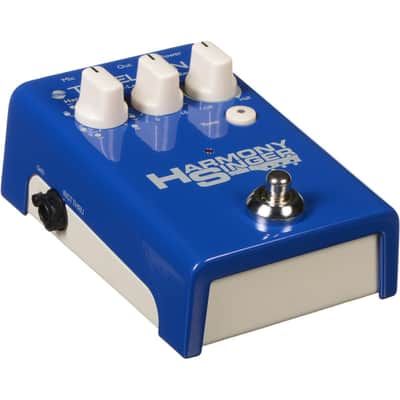 TC Helicon Helicon Harmony Singer 2 Battery-Powered Vocal Effects Stompbox with Guitar-Controlled Harmony, Reverb and Tone image 3