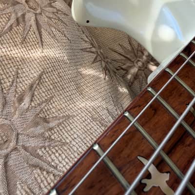 PRS 4 String bass 1989 - Pearl White image 5